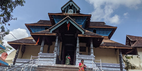 Tirukuralappan Temple, Thiruvaranvilai